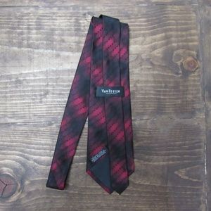 Van heusen 100% silk men's tie